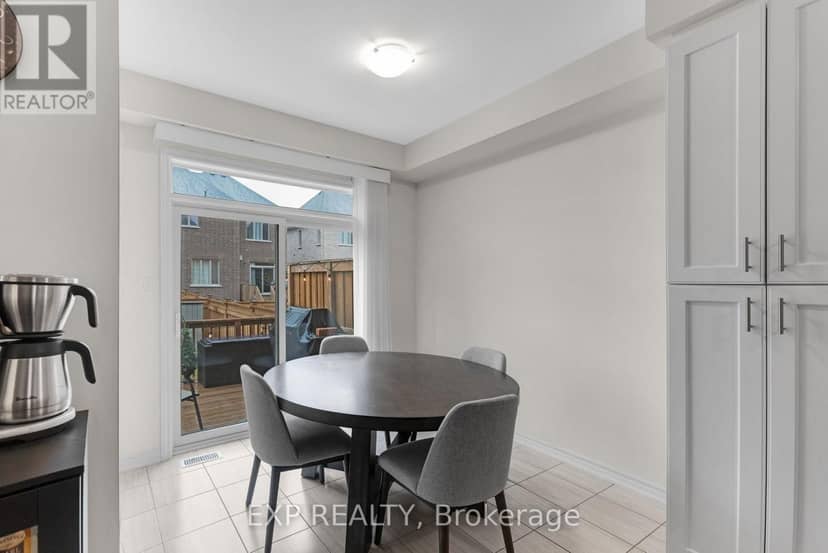 18 Hough Lane — photo 15 of 40
