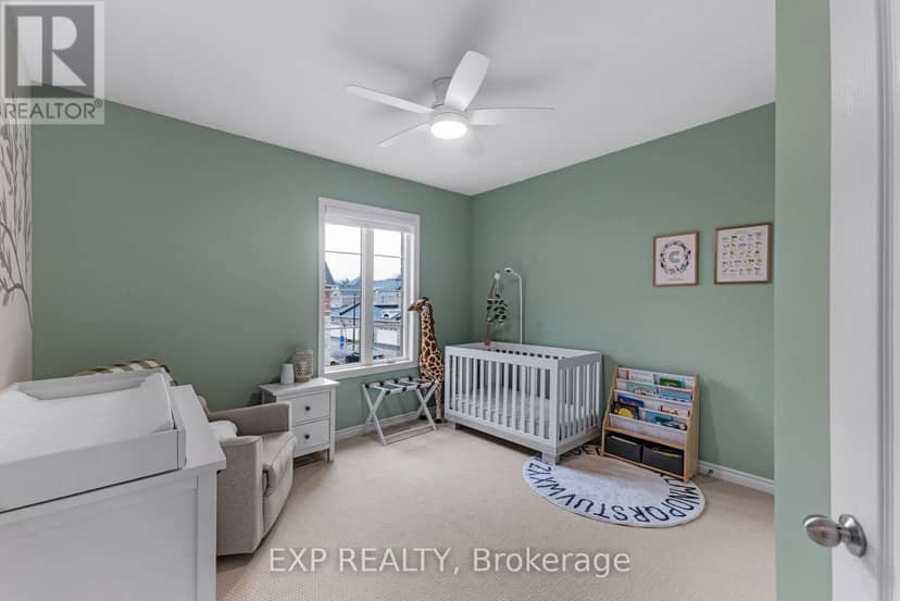 18 Hough Lane — photo 32 of 40