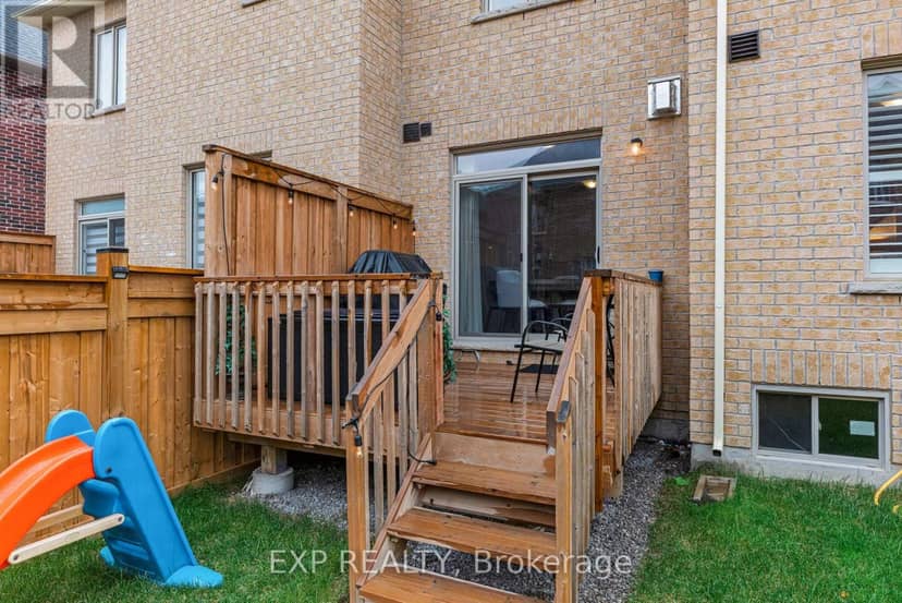 18 Hough Lane — photo 39 of 40
