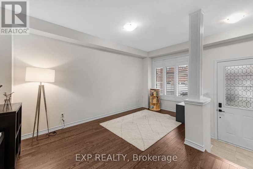 18 Hough Lane, Ajax, photo 7