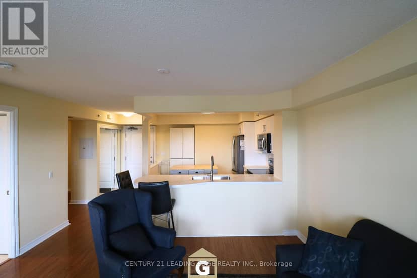 305 - 4640 Kimbermount Avenue — photo 12 of 20