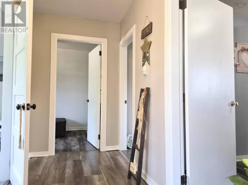 16 Copp Avenue — photo 19 of 40
