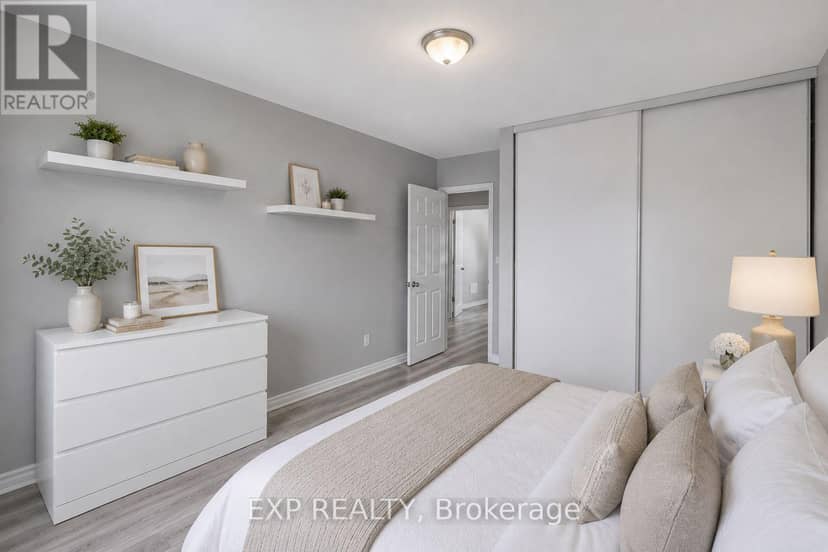 6 Poplar Crescent — photo 27 of 40