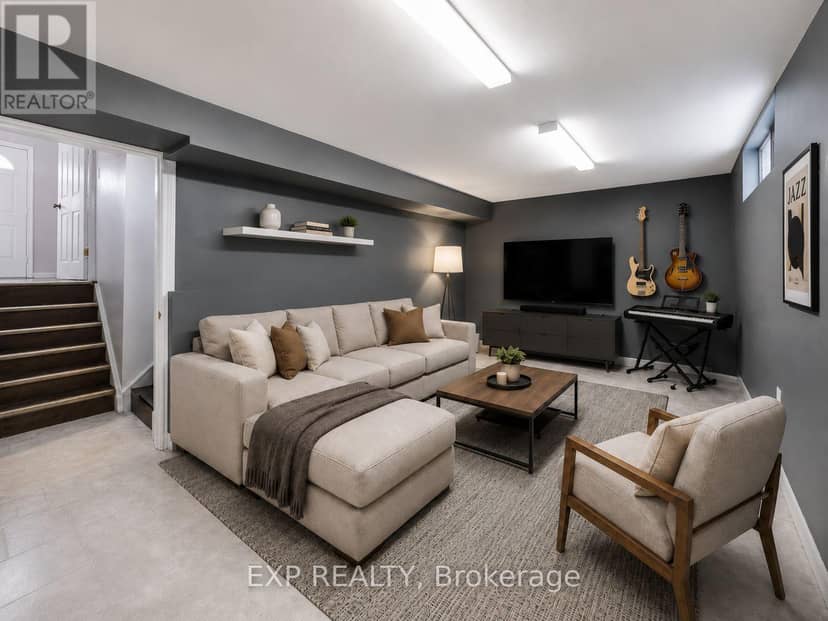 6 Poplar Crescent — photo 32 of 40