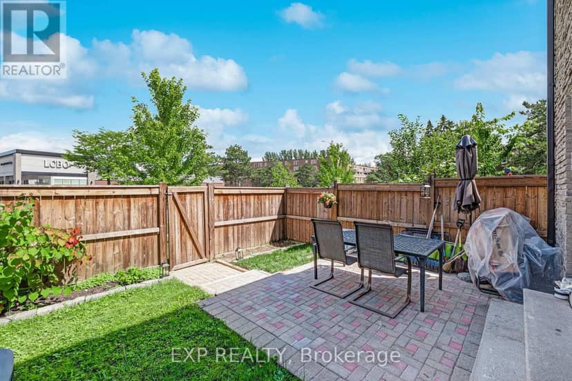 6 Poplar Crescent — photo 33 of 40