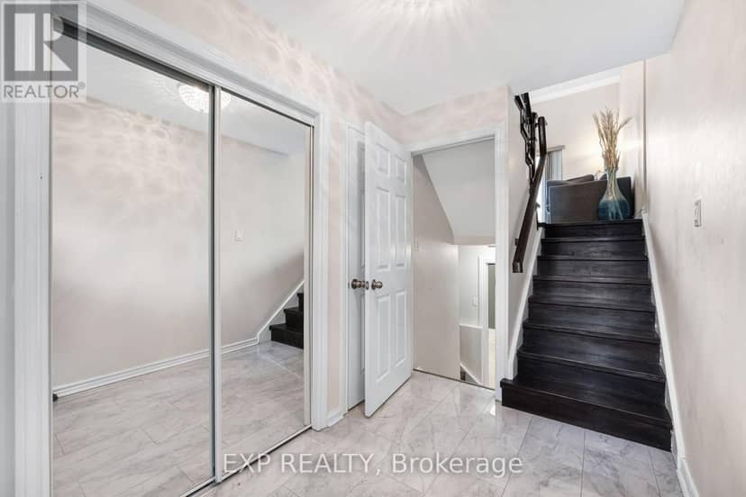 6 Poplar Crescent, Aurora, photo 7