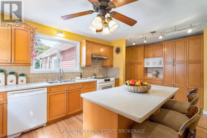 320 Cherry Street, Tay, photo 4