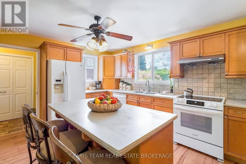 320 Cherry Street, Tay, photo 8
