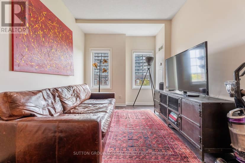 314 - 15 Windermere Avenue — photo 13 of 40