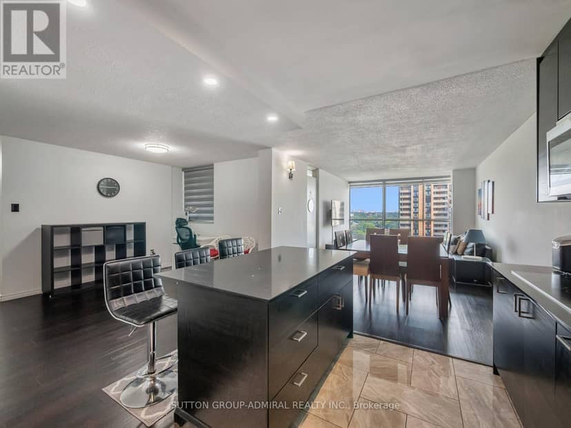 1811 - 10 Martha Eaton Way, Toronto, photo 2