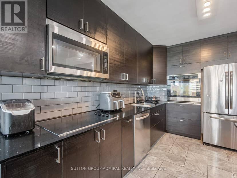 1811 - 10 Martha Eaton Way, Toronto, photo 8
