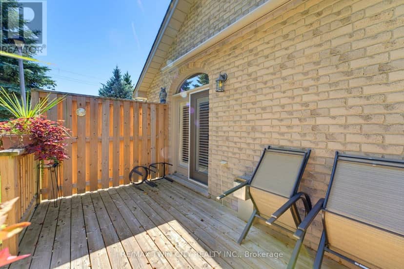 9 - 73 Morton Avenue W — photo 22 of 29