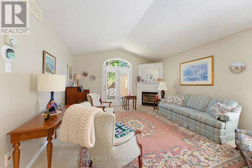 9 - 73 Morton Avenue W — photo 6 of 29