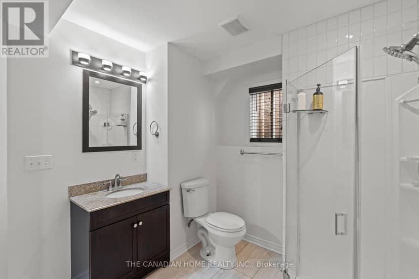 192 Oakcrest Avenue E — photo 23 of 36