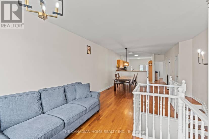 192 Oakcrest Avenue E — photo 9 of 36