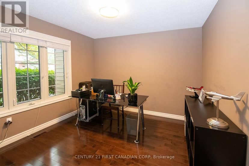 5 - 1100 Byron Baseline Road, London South, photo 4