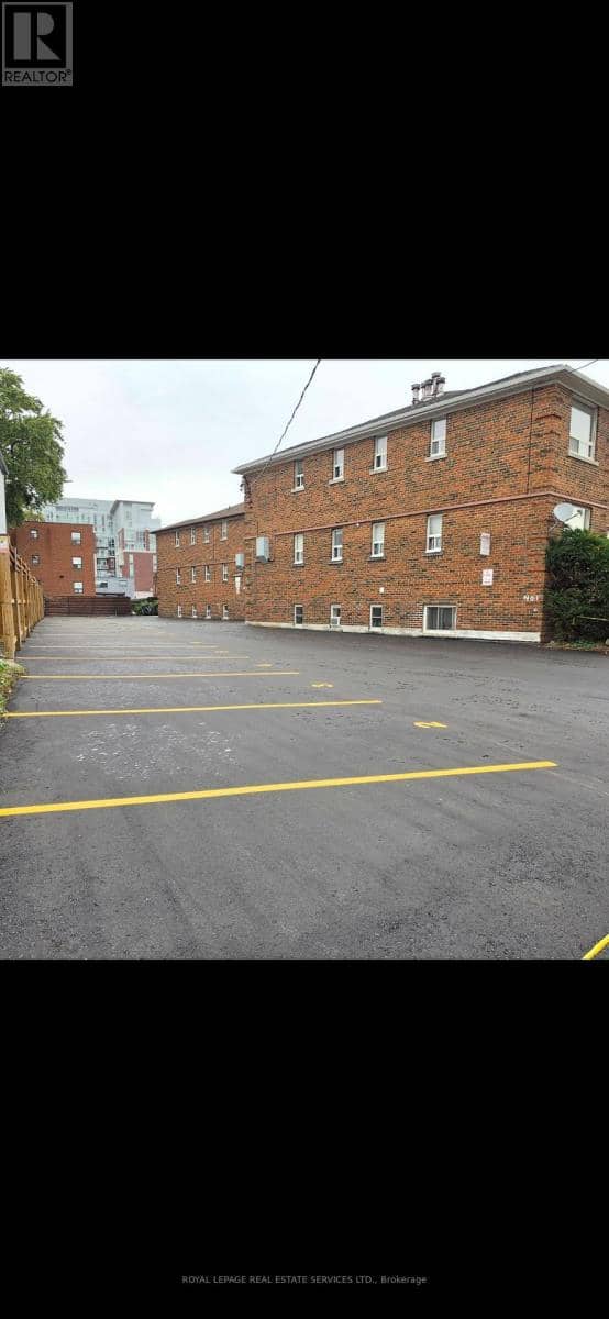 322 Lakeshore Road W — photo 23 of 37