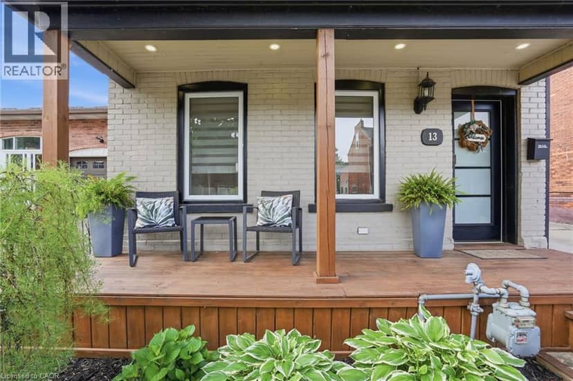 13 PICTON Street W — photo 3 of 33