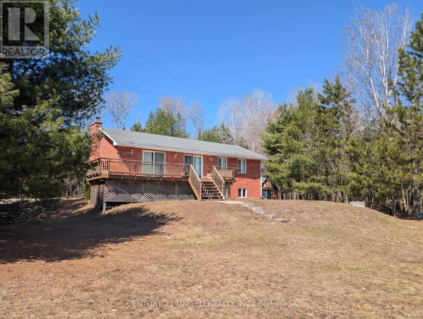 1012 Papineau Lake Road, Hastings Highlands