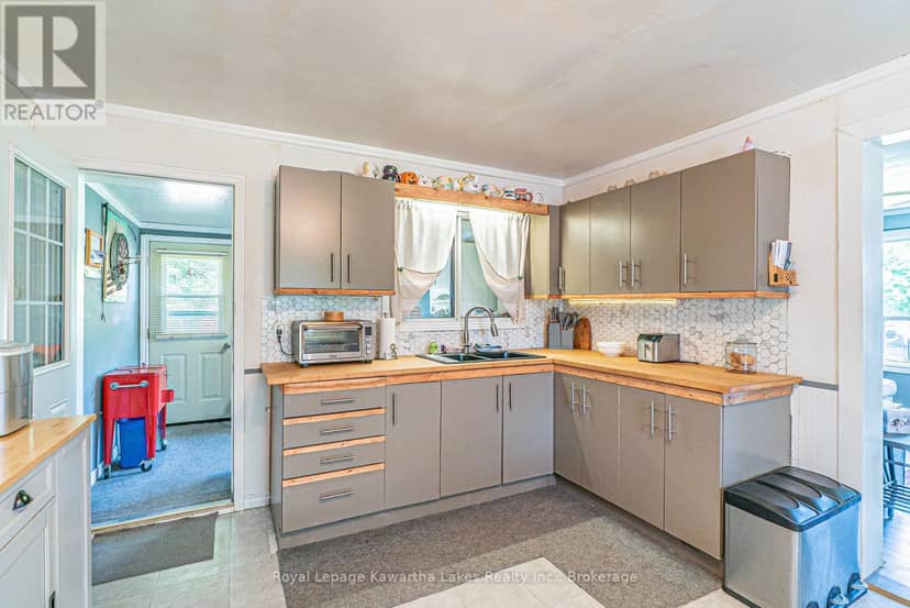 3305 County Rd 48 — photo 13 of 33