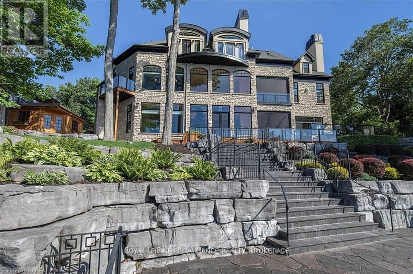 1618 St Lawrence Avenue — photo 8 of 40