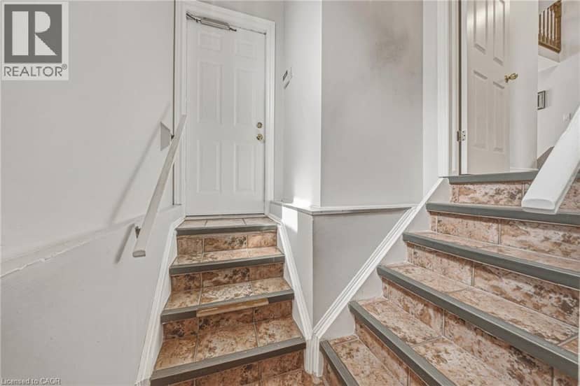 90 FAIRINGTON Crescent — photo 30 of 40