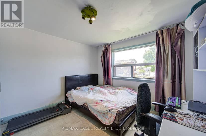 39 Kilmarnock Avenue — photo 15 of 40