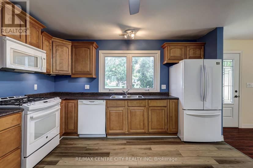 244 Currie Road — photo 17 of 40