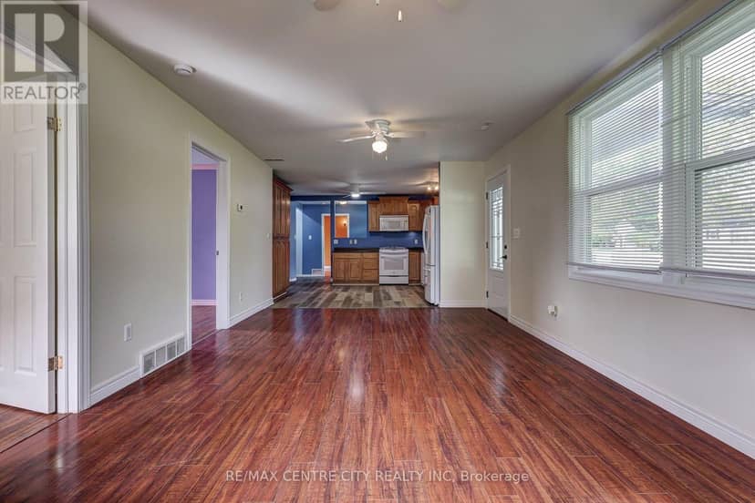 244 Currie Road — photo 21 of 40