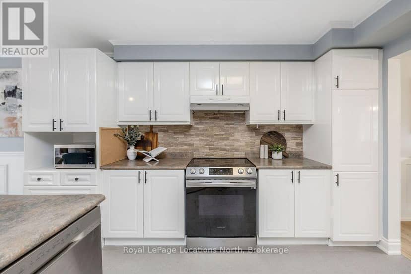 45 Bush Crescent — photo 7 of 36