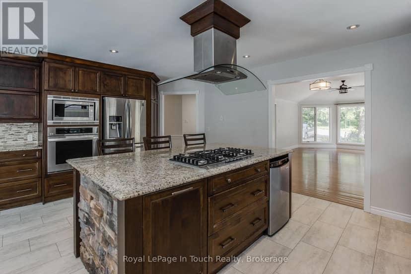 88 Church Street — photo 16 of 40