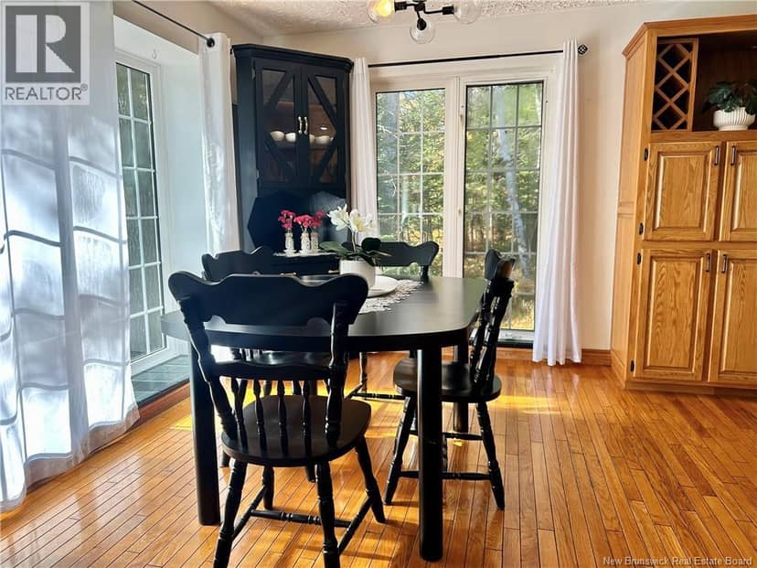 954 Main Street — photo 11 of 34