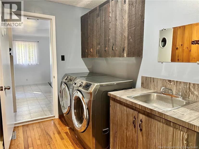 954 Main Street — photo 19 of 34