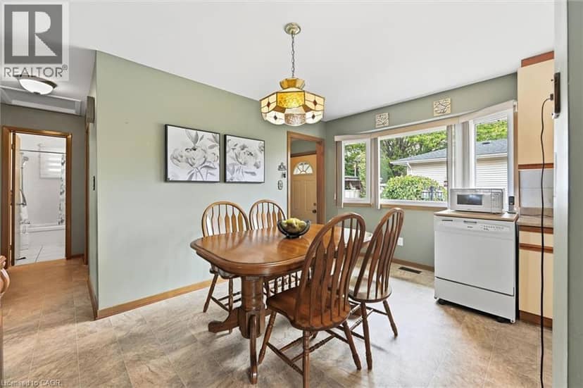 6495 BRACKEN Street — photo 9 of 39