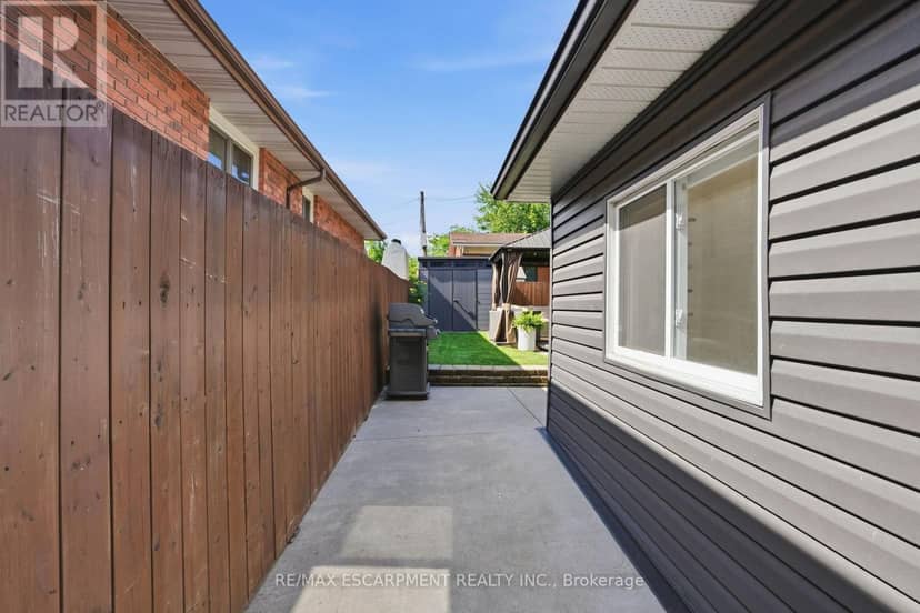 13 Picton Street W — photo 29 of 34