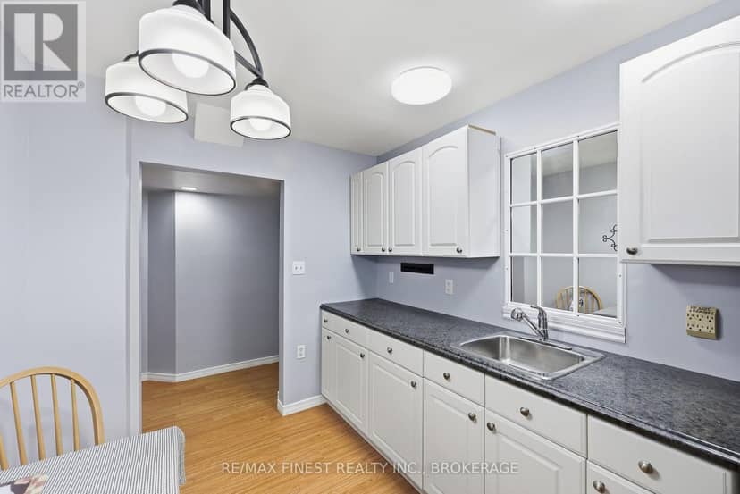 18 Stormont Avenue — photo 37 of 40