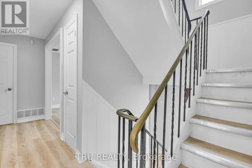 52 Greenboro Crescent — photo 21 of 37