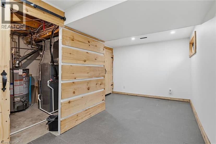 444 STONE CHURCH Road W Unit# L4 — photo 22 of 37