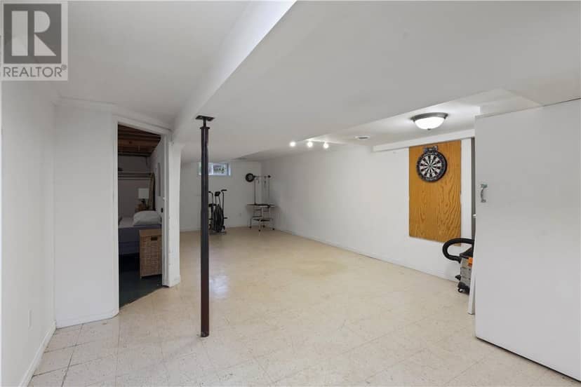 147 THORNE Street — photo 35 of 37