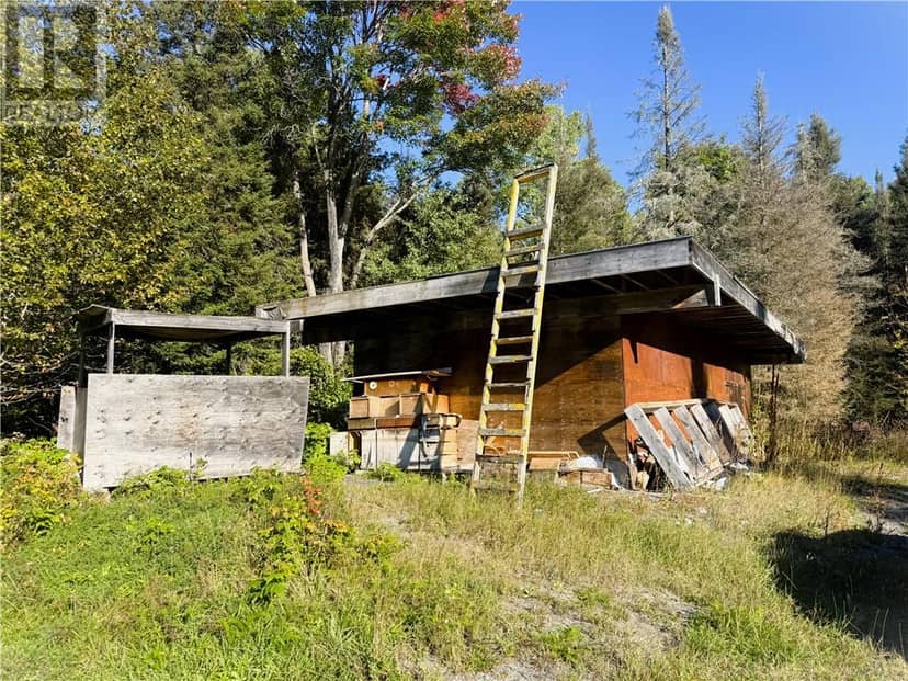 529 Griffith Road — photo 12 of 16