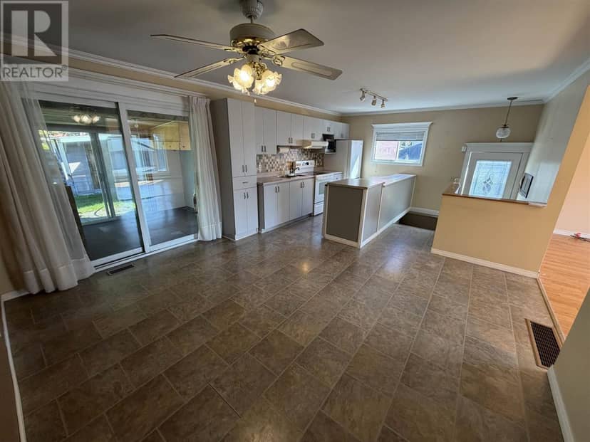 17 Brown RD — photo 2 of 34