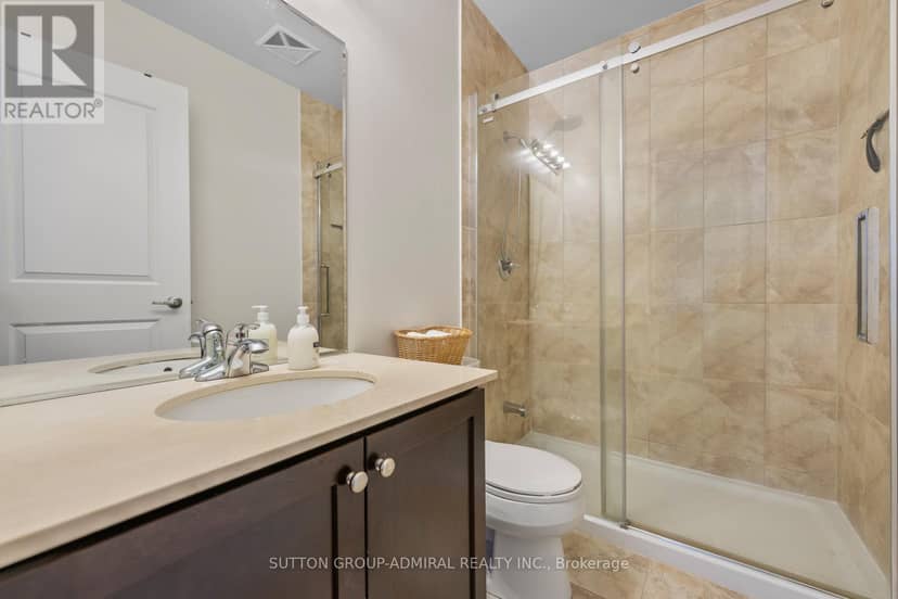 215 - 9255 Jane Street — photo 21 of 40