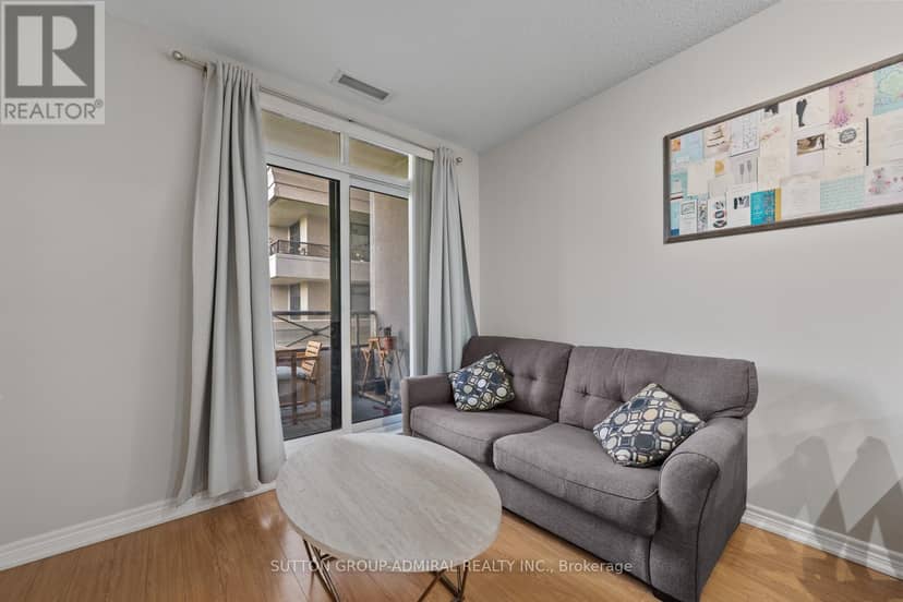 215 - 9255 Jane Street — photo 10 of 40