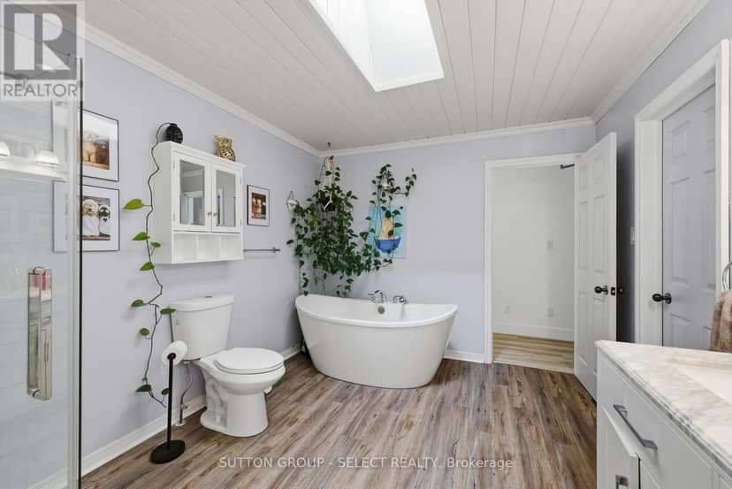 108 Victoria Drive — photo 24 of 40