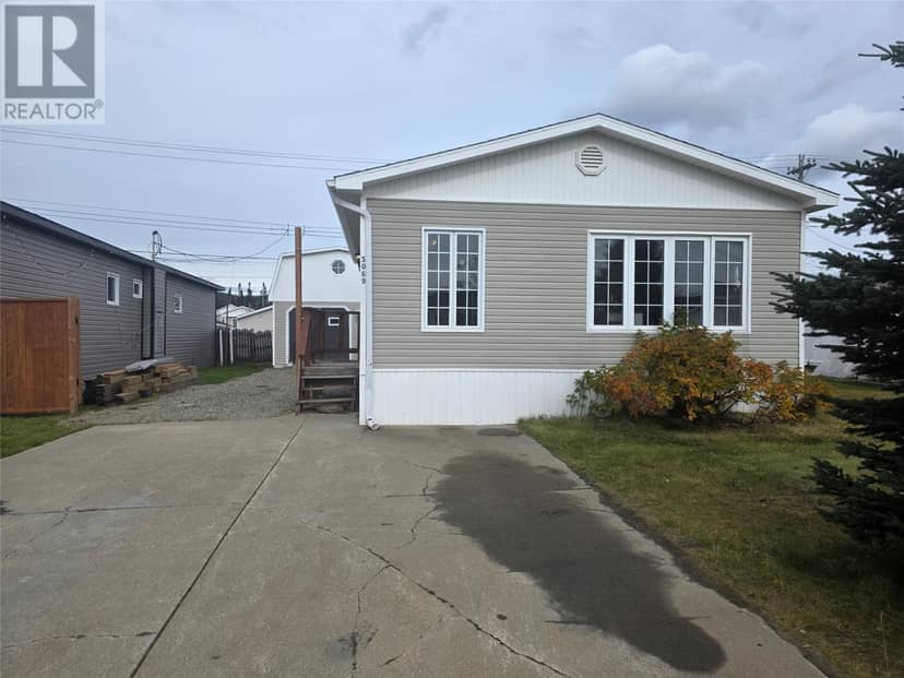 3069 Walsh River Road, Labrador City, photo 2