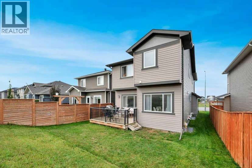 32 Lakewood Circle, Strathmore, photo 6