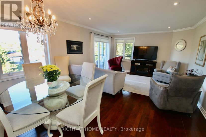 301 - 2 Warner Street — photo 19 of 37