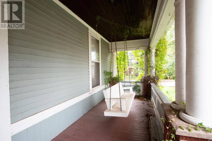 203 Notre Dame Street — photo 10 of 11
