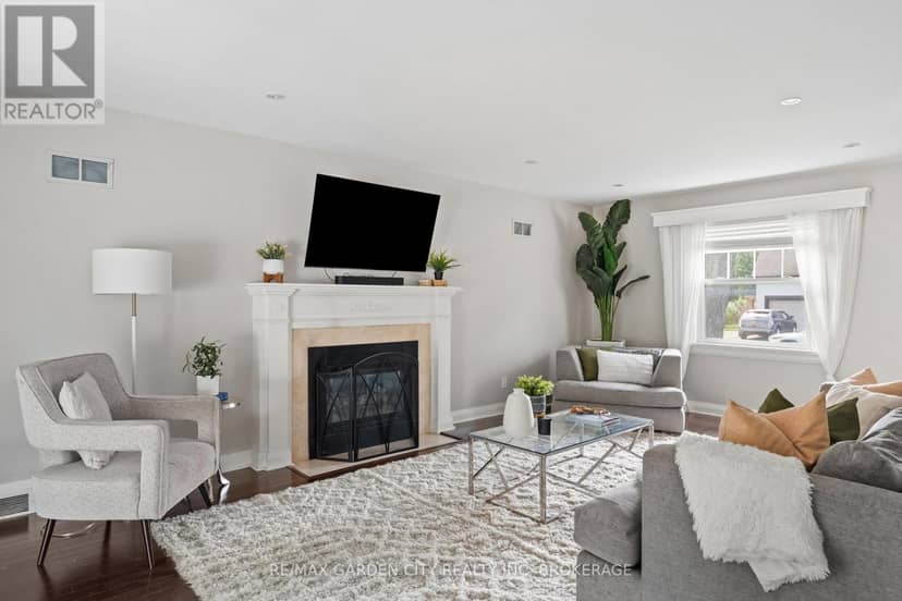 6751 Barker Street — photo 11 of 40