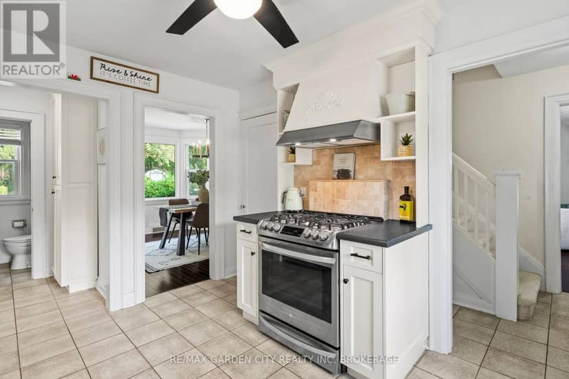 6751 Barker Street — photo 16 of 40